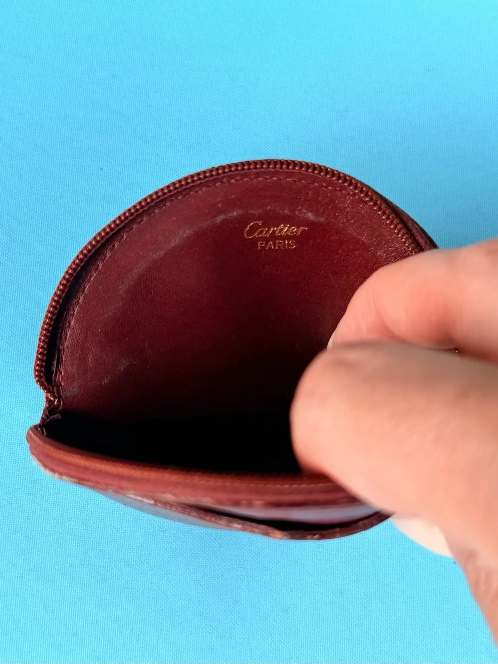 Cartier compact round
